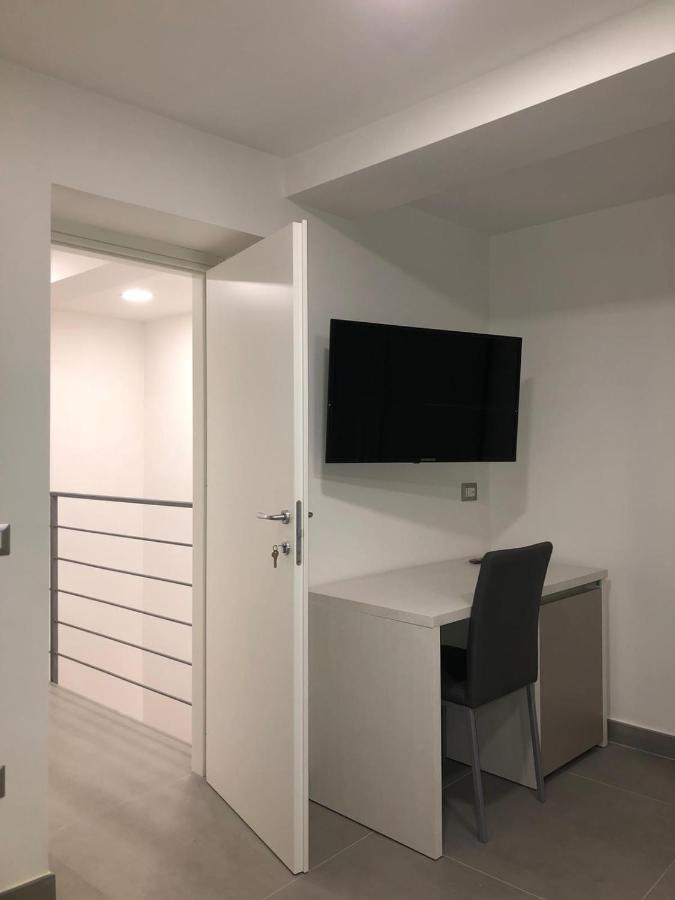 3 Rooms Chiaia Neapel Exterior foto