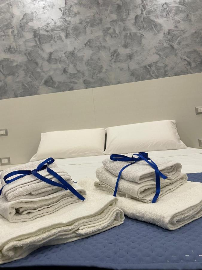 3 Rooms Chiaia Neapel Exterior foto
