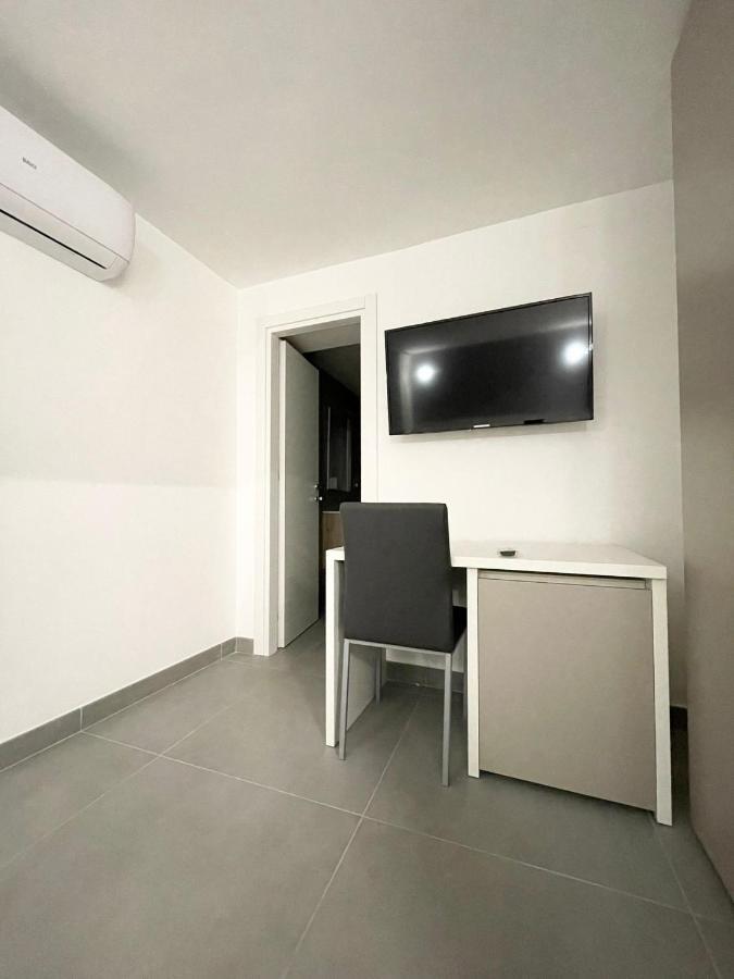 3 Rooms Chiaia Neapel Exterior foto