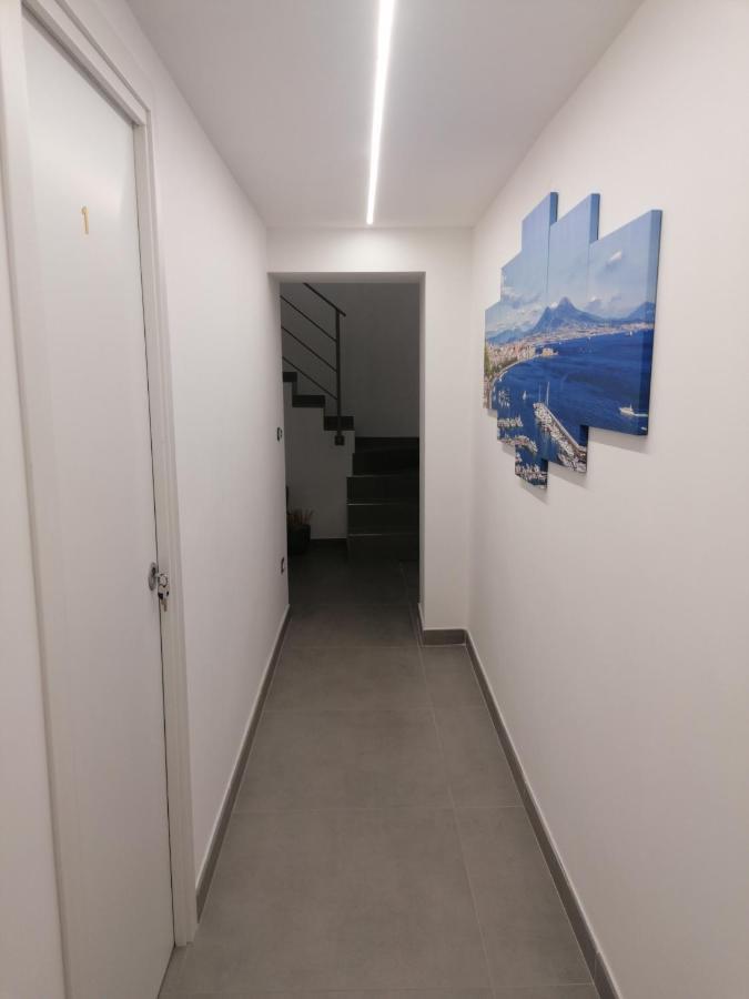 3 Rooms Chiaia Neapel Exterior foto