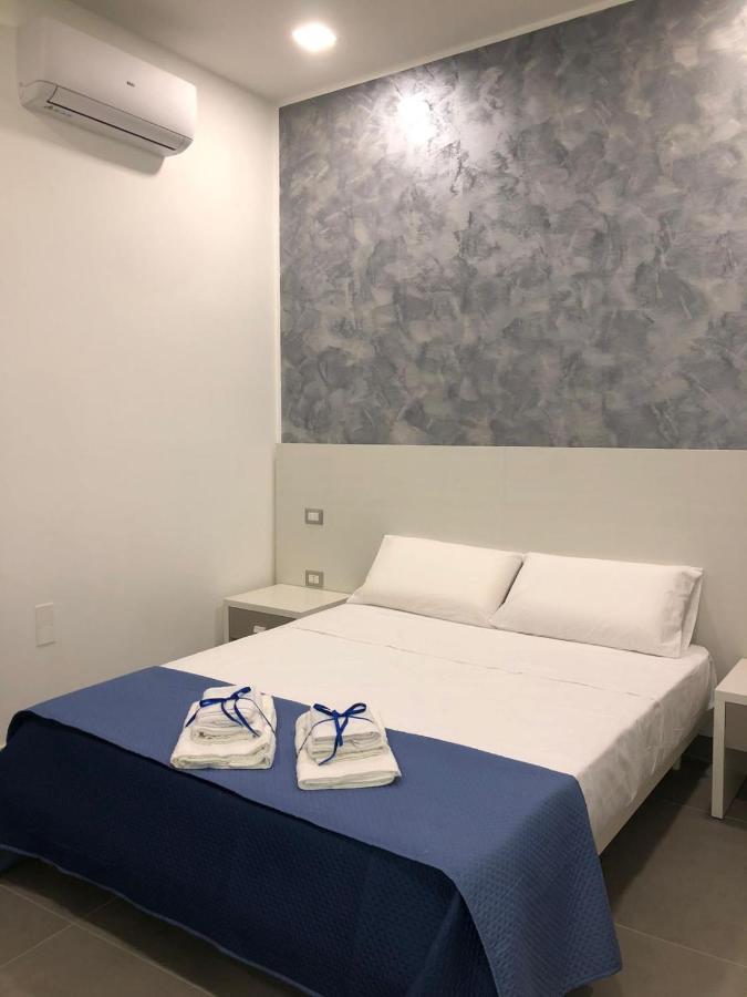 3 Rooms Chiaia Neapel Exterior foto