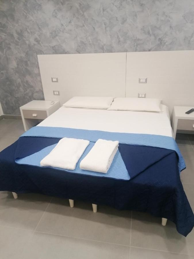 3 Rooms Chiaia Neapel Exterior foto